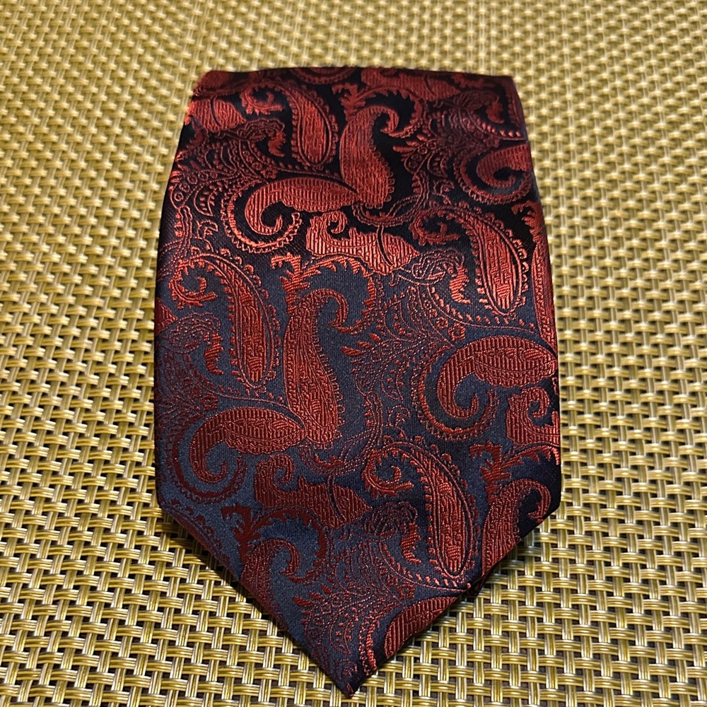 Berlioni Cashmere print Paisley Black and Red Men's Tie
